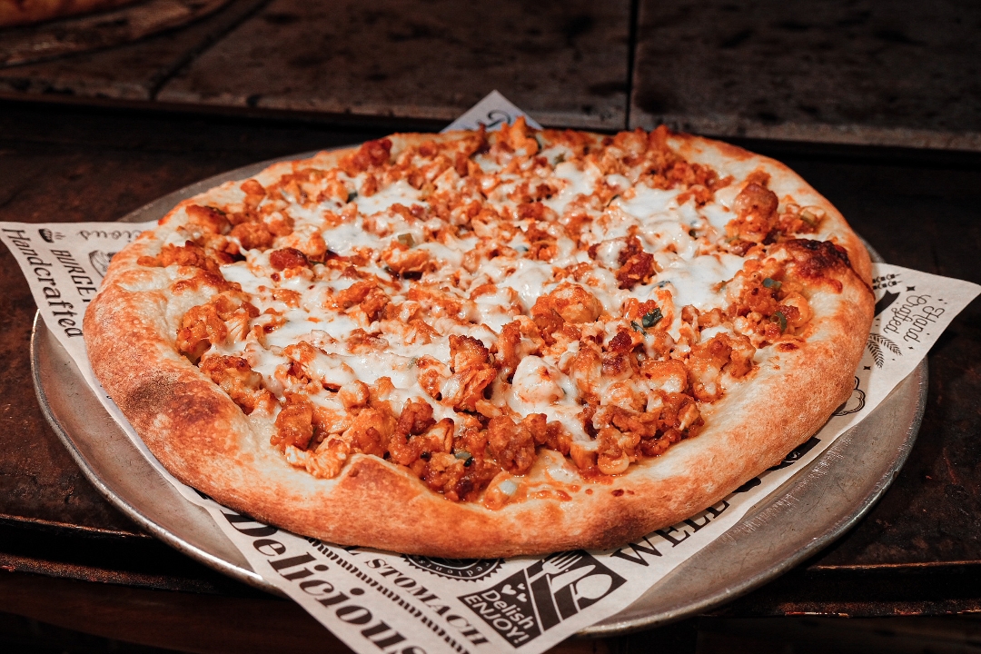 Order SM Buffalo Chicken Pizza food online from The Downtown Cafe store, Glen Cove on bringmethat.com