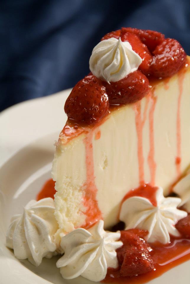 Order Colossal New York Cheesecake Slice food online from Orlando's store, Lubbock on bringmethat.com