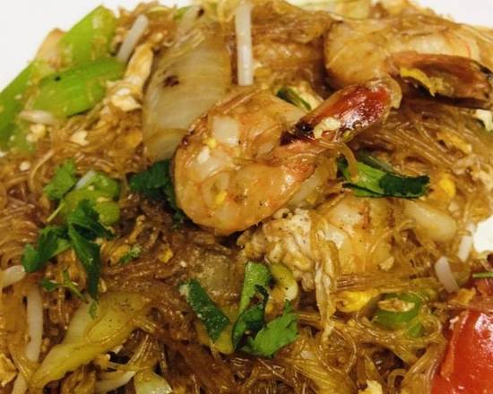 Order Pad Woon Sen food online from Royal Thai store, Chicago on bringmethat.com