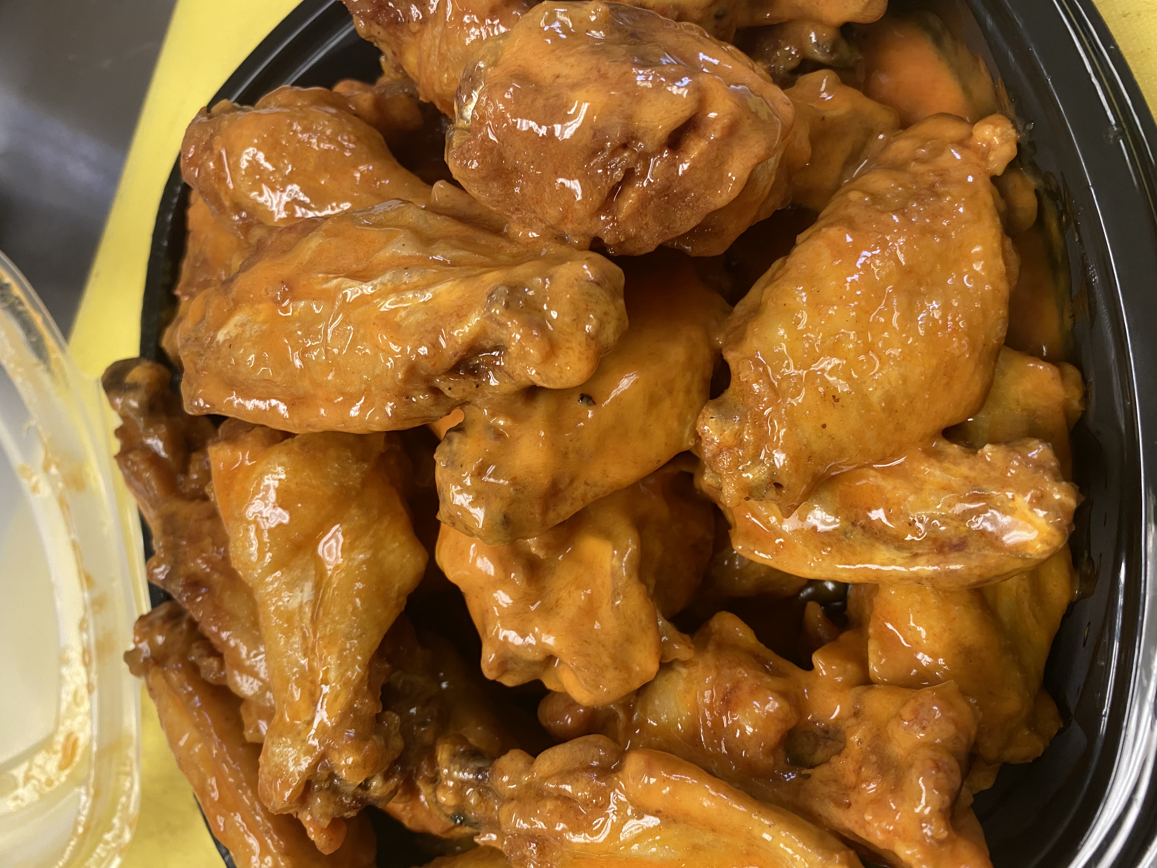 Order Jumbo Bone-in Wing food online from Big Chefs Pizza store, Norwood on bringmethat.com