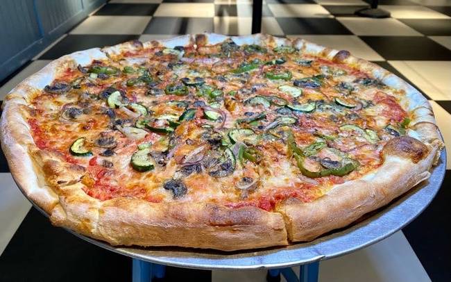Order 20" Veggie Pizza food online from PizzaCake store, Paradise on bringmethat.com
