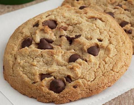 Order Homemade Chocolate Chip Cookie  food online from Il Canto Cafe store, San Francisco on bringmethat.com