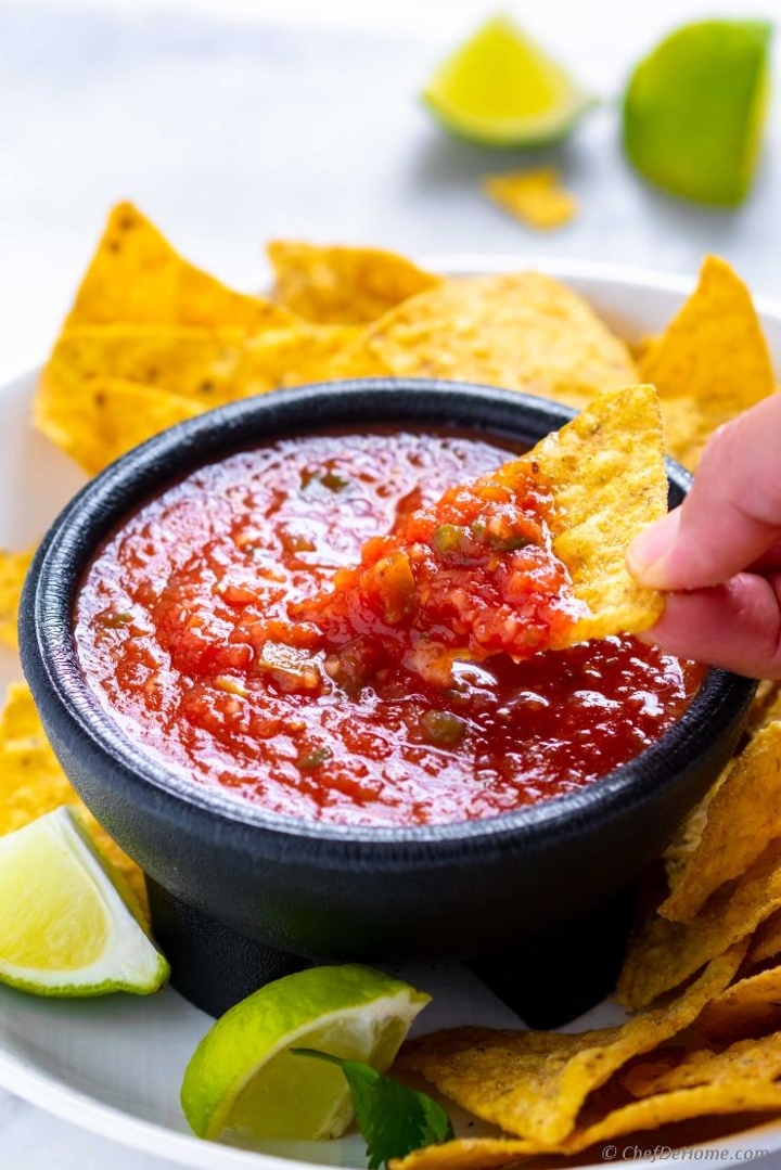 Order Chips & Salsa food online from Fresco's Cantina store, Astoria on bringmethat.com