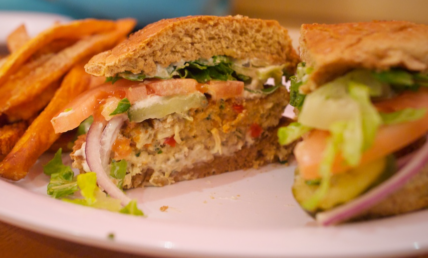 Order Crab Cake Sandwich food online from Janik's Cafe store, Chicago on bringmethat.com