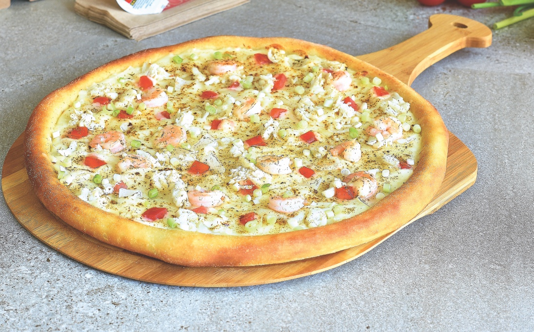 Order Seafood Alfredo Pizza food online from Pizza Boli's store, Lutherville Timonium on bringmethat.com