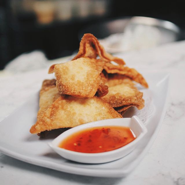 Order Crab Rangoon food online from Sri Siam Cafe store, North Hollywood on bringmethat.com