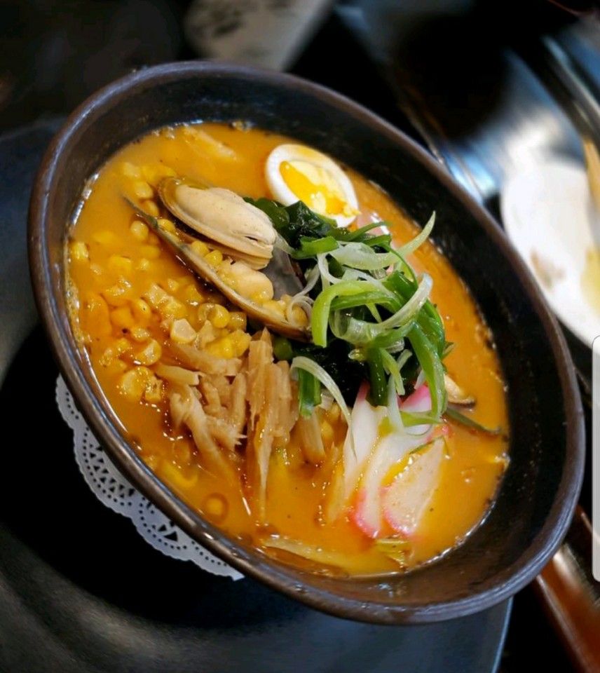 Order Spicy Ramen Noodle food online from O Sumo Sushi store, Sherman Oaks on bringmethat.com