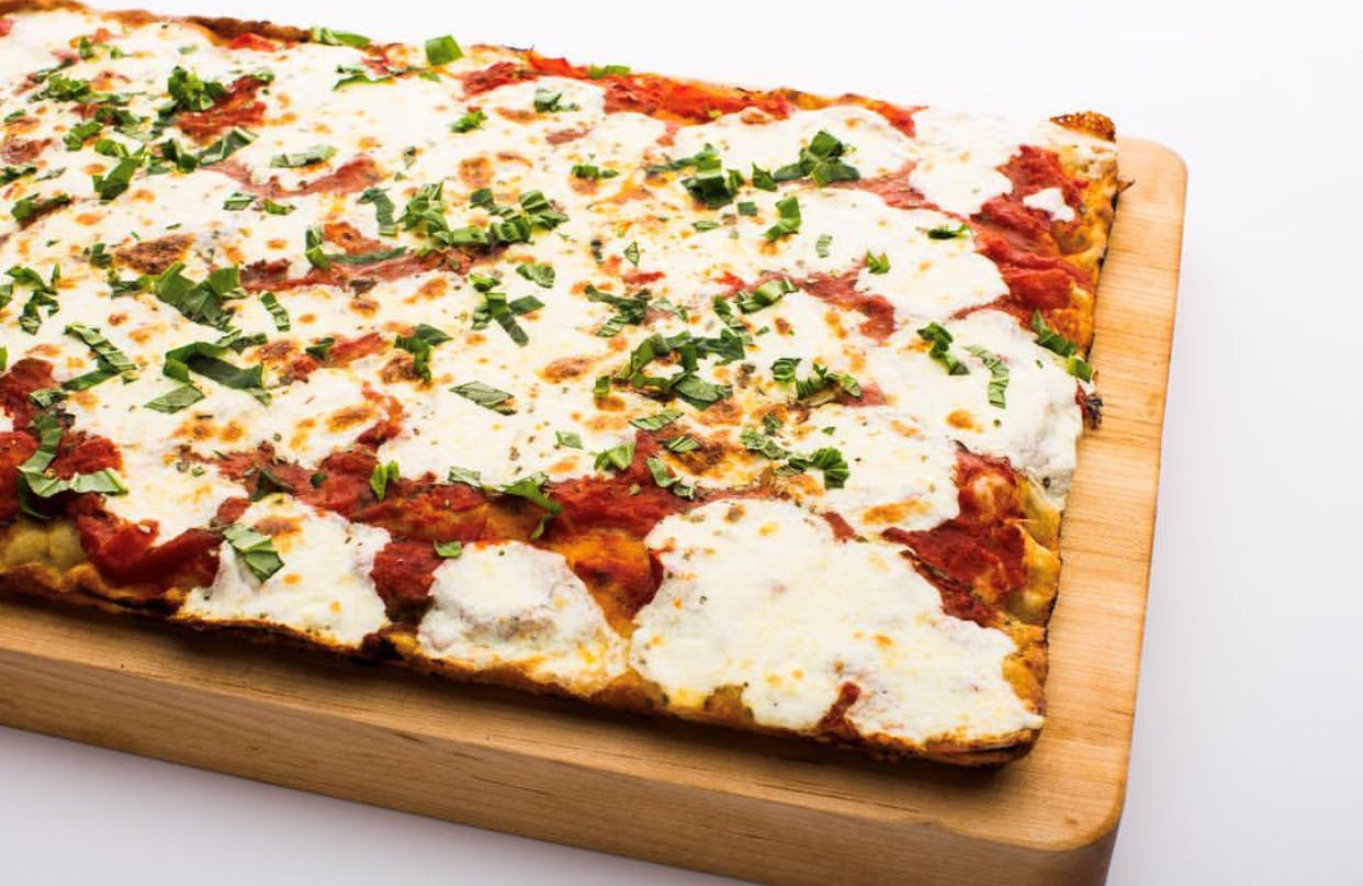 Order Margherita Pizza - Medium 14'' food online from Cosimos Pizza Cafe store, Philadelphia on bringmethat.com