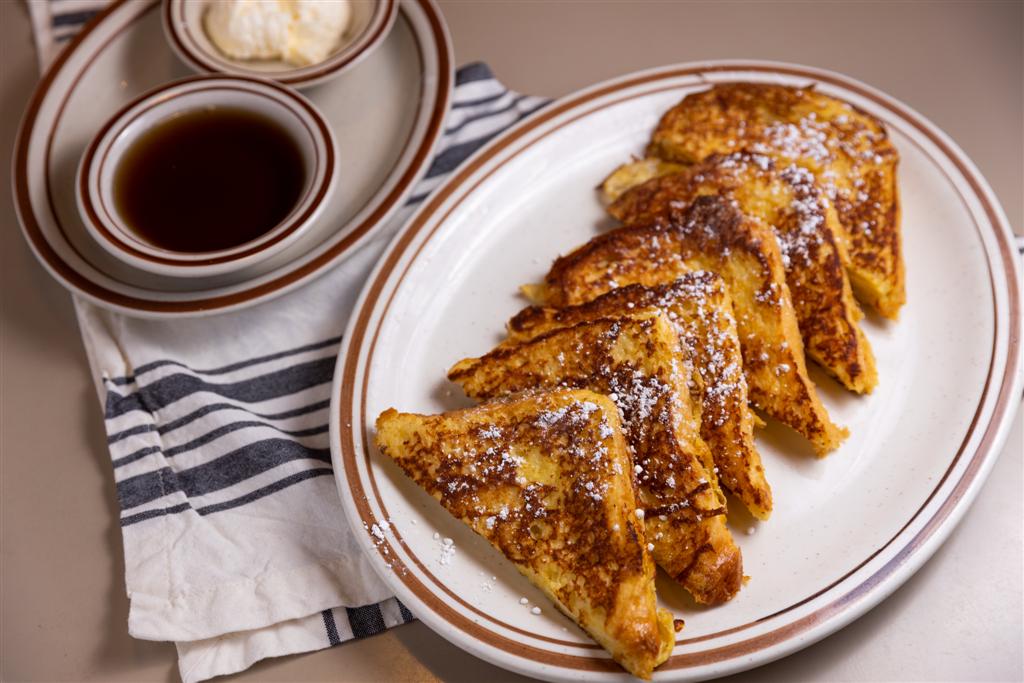 Order French Toast  food online from Art's Delicatessen store, Studio City on bringmethat.com