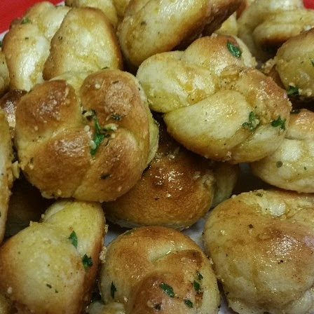 Order Garlic Knots food online from Pizzarelli's Pizza store, Scarsdale on bringmethat.com
