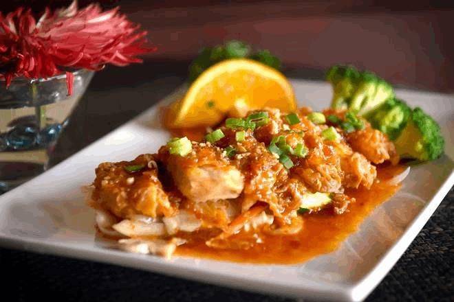 Order Chicken Volcano food online from Thai Tamarind store, Bellevue on bringmethat.com