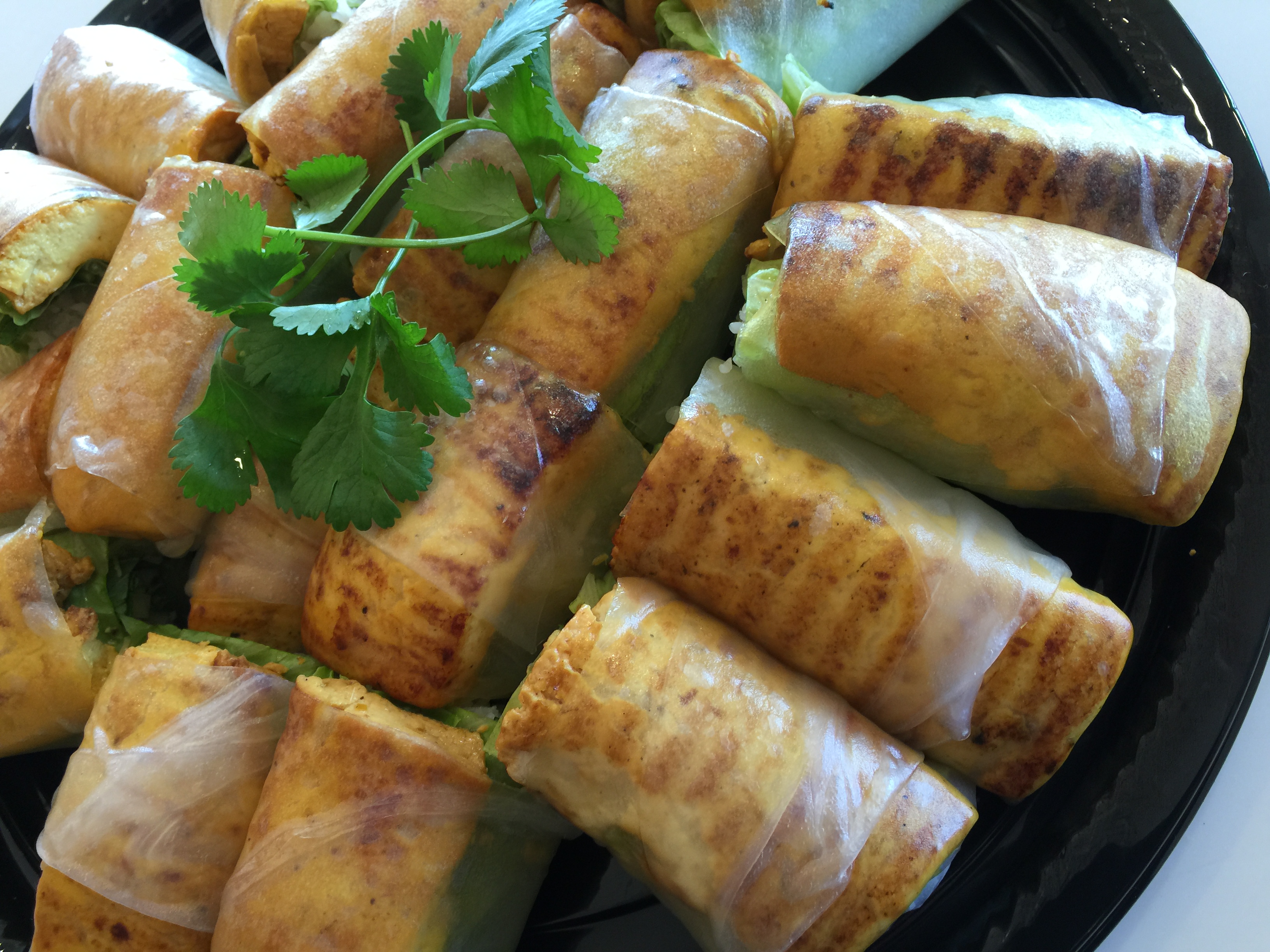 Order Spring Rolls food online from Big Bites Vietnamese Eatery store, Mountain View on bringmethat.com