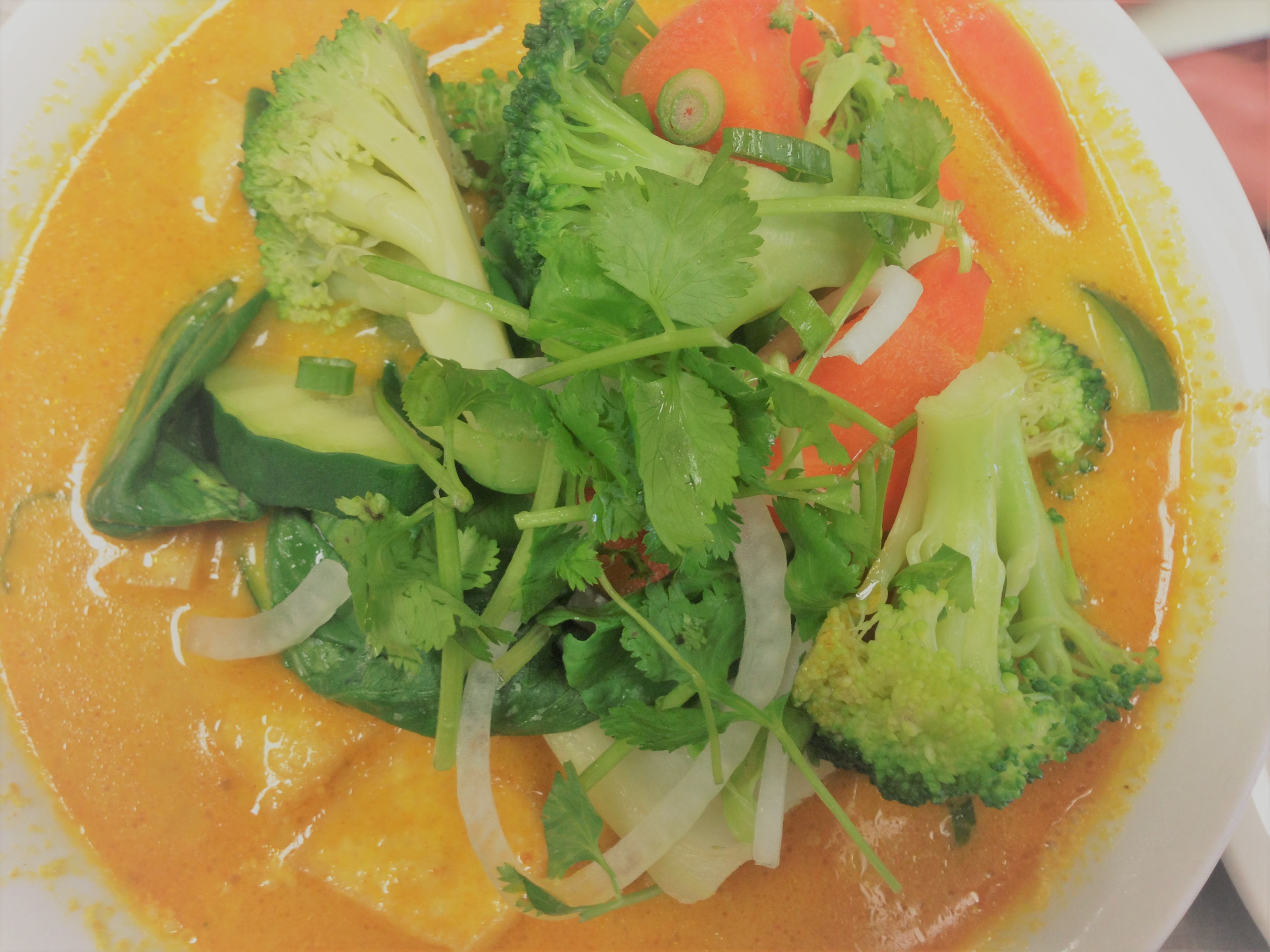Order W14. Vegetarian Curry Soup food online from Pho Saigon Express store, Escondido on bringmethat.com