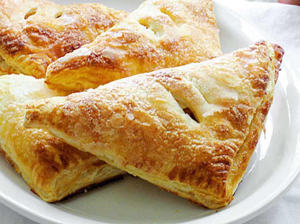Order Apple Turnover food online from Six Corners Café store, North Bergen on bringmethat.com