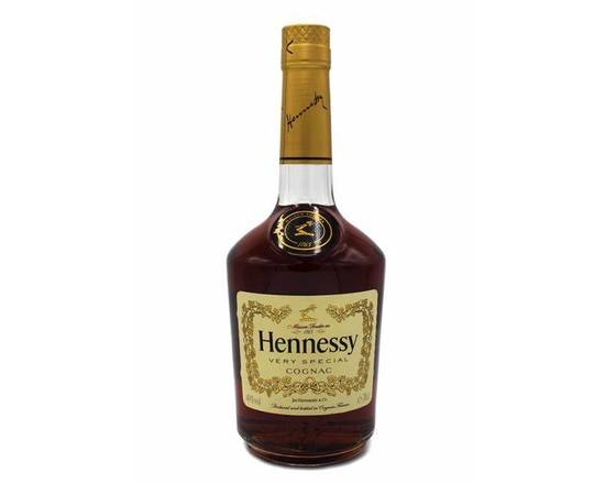 Order Hennessy VS, 750mL cognac (40.0% ABV) food online from Babaro Liquor Store store, Peabody on bringmethat.com