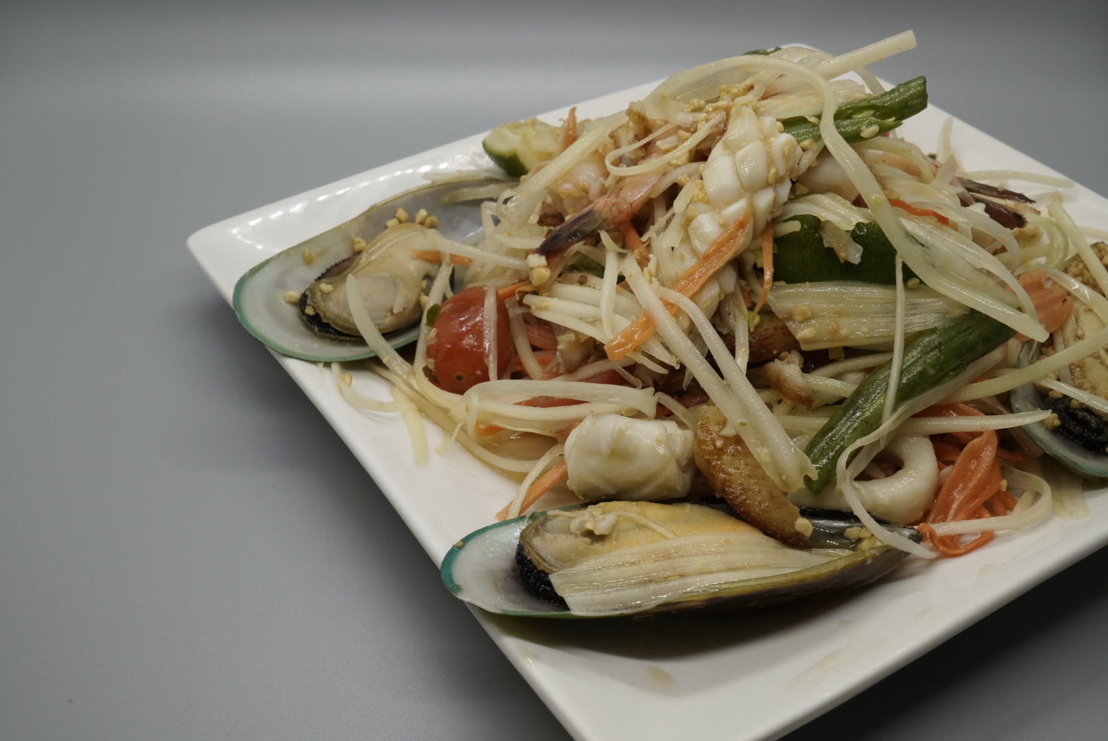 Order 23. Seafood Papaya Salad food online from Royal Orchid Thai II store, Riverside on bringmethat.com