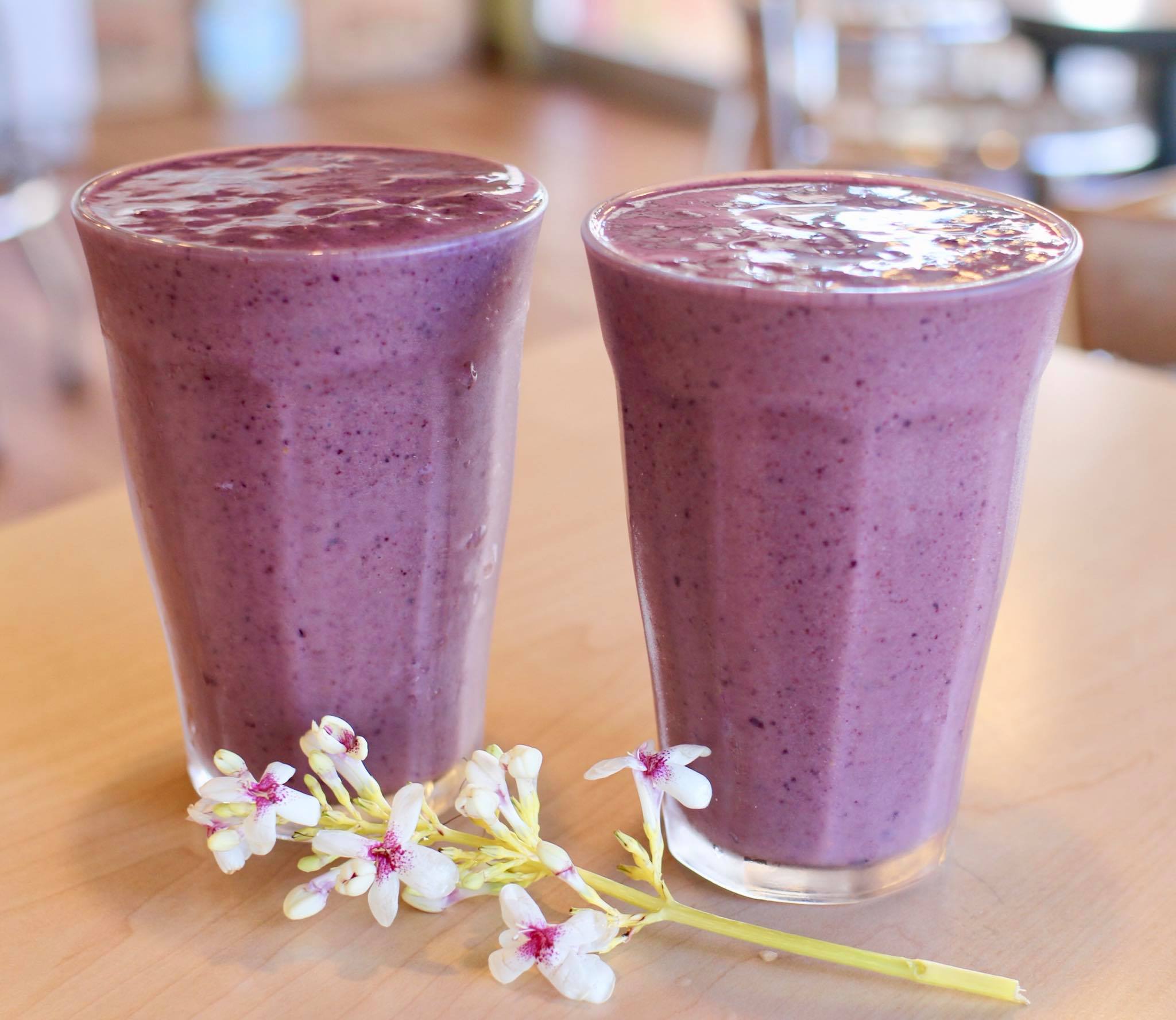 Order  Berry Nuts Smoothie food online from Jewel Or Juice store, Kailua on bringmethat.com