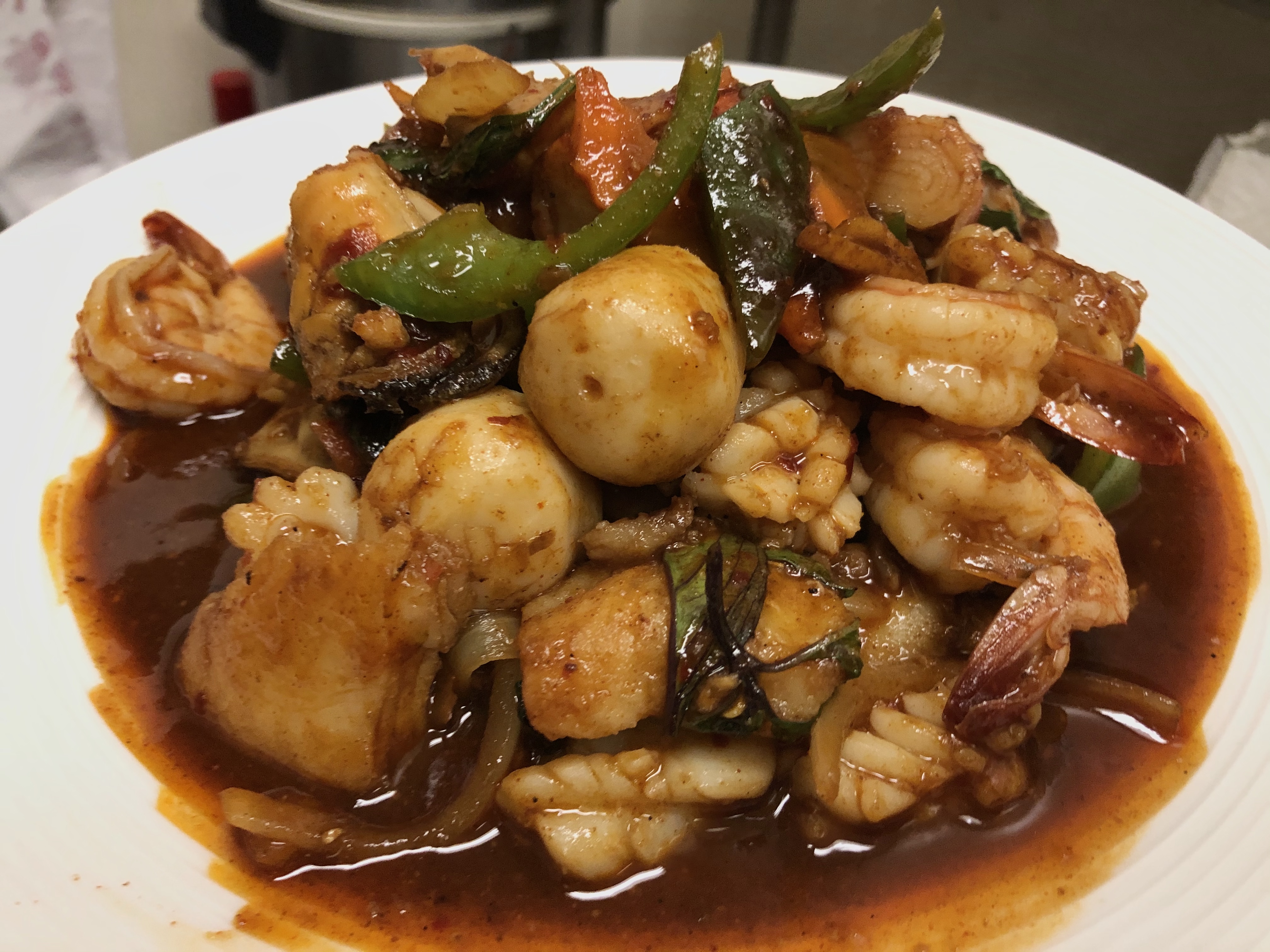 Order 71. Spicy Seafood Combination food online from Siam Bay Thai Cuisine store, El Segundo on bringmethat.com