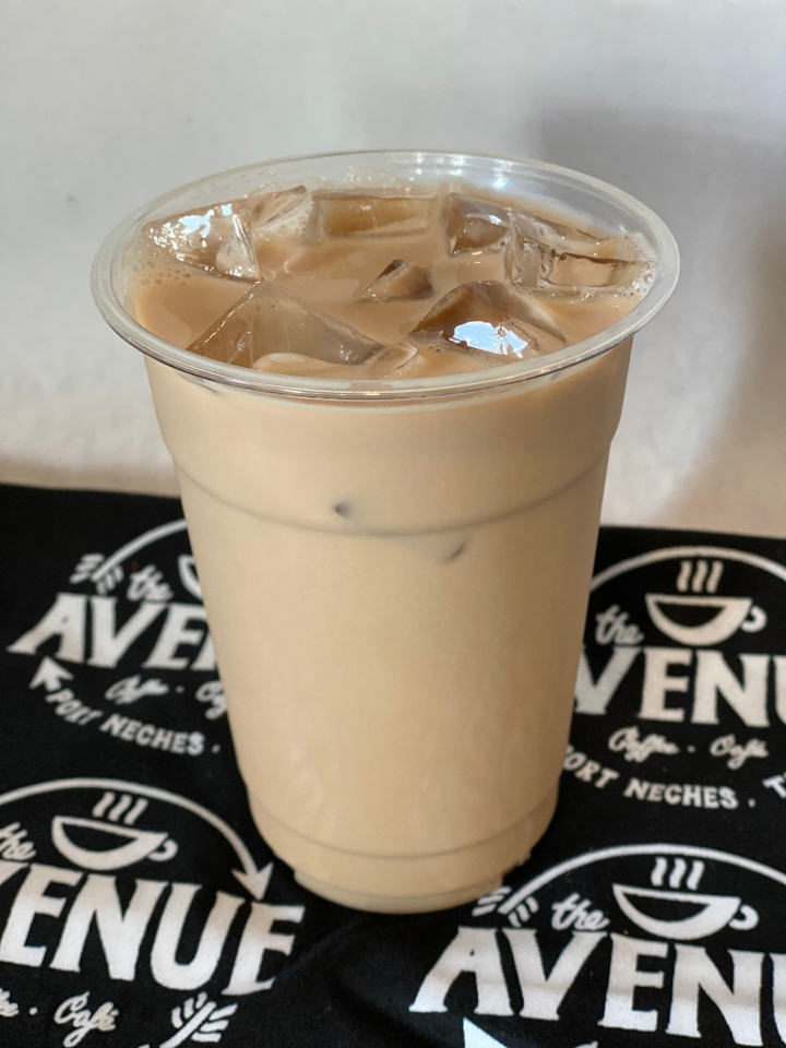 Order SM ICED CHAI LATTE (16OZ) food online from The Avenue Coffee & Cafe store, Port Neches on bringmethat.com