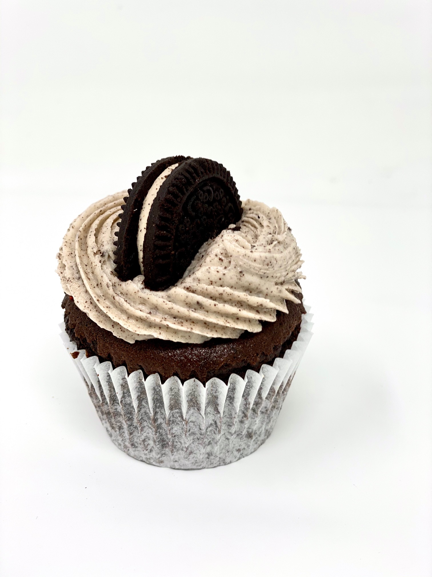 Order Cookies and Cream Cupcake food online from Joy And Sweets store, Culver City on bringmethat.com
