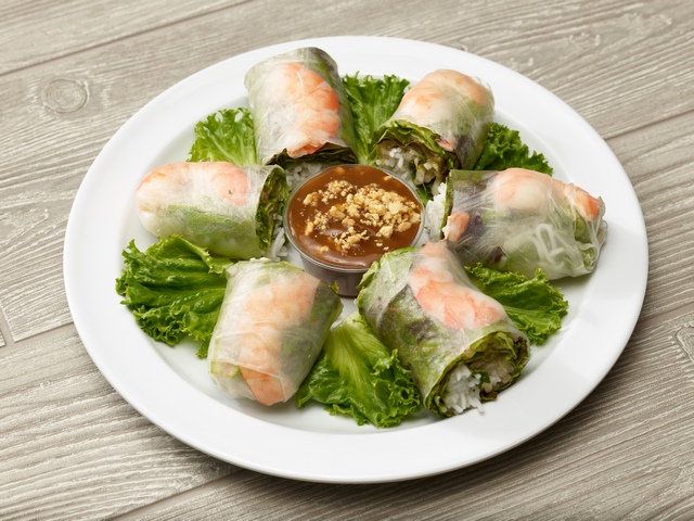 Order 2. Shrimp Rolls food online from Y & Y Vietnamese Cuisine store, San Francisco on bringmethat.com