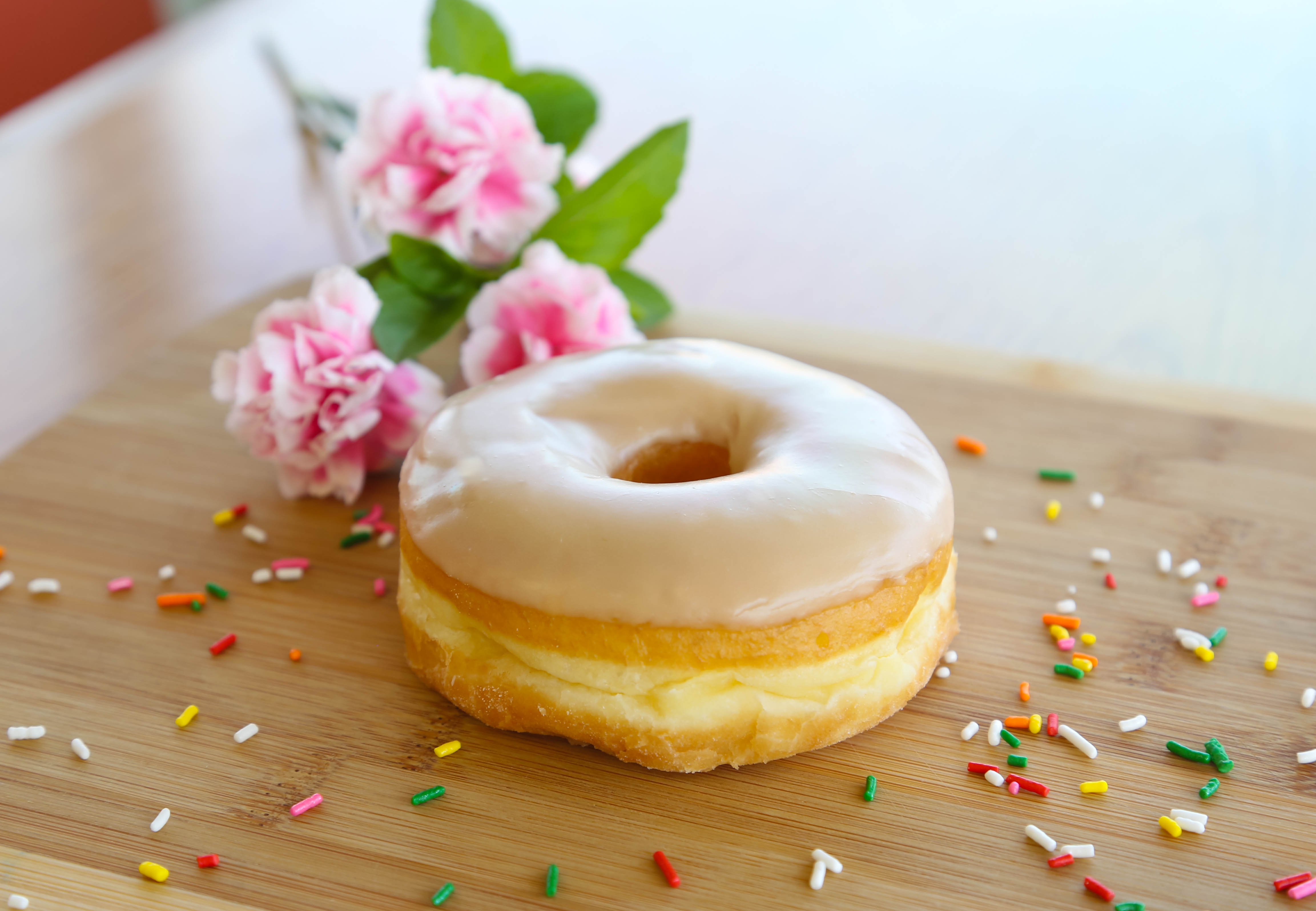 Order Maple Frosted Raised  food online from Hihi Donuts store, Phoenix on bringmethat.com