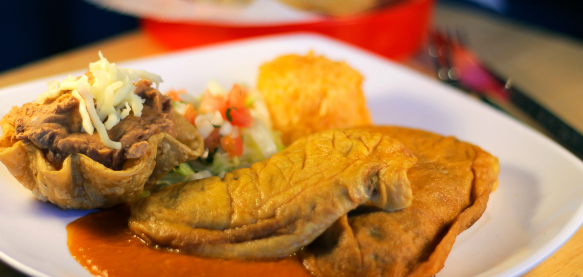 Order Chiles Rellenos food online from Los Arcos Mexican Grill store, Palatine on bringmethat.com