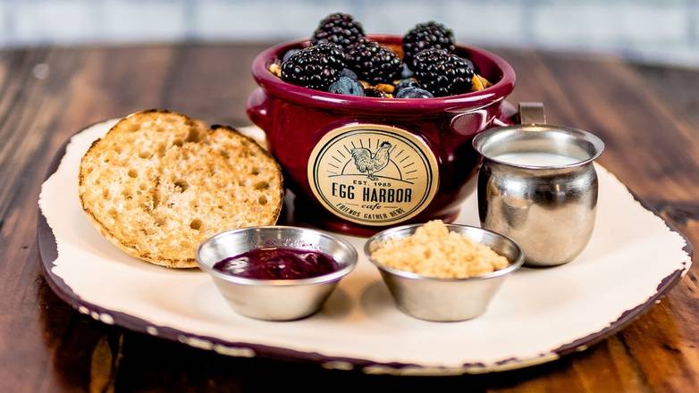 Order Berry-Ola Oatmeal food online from Egg Harbor Cafe store, Naperville on bringmethat.com