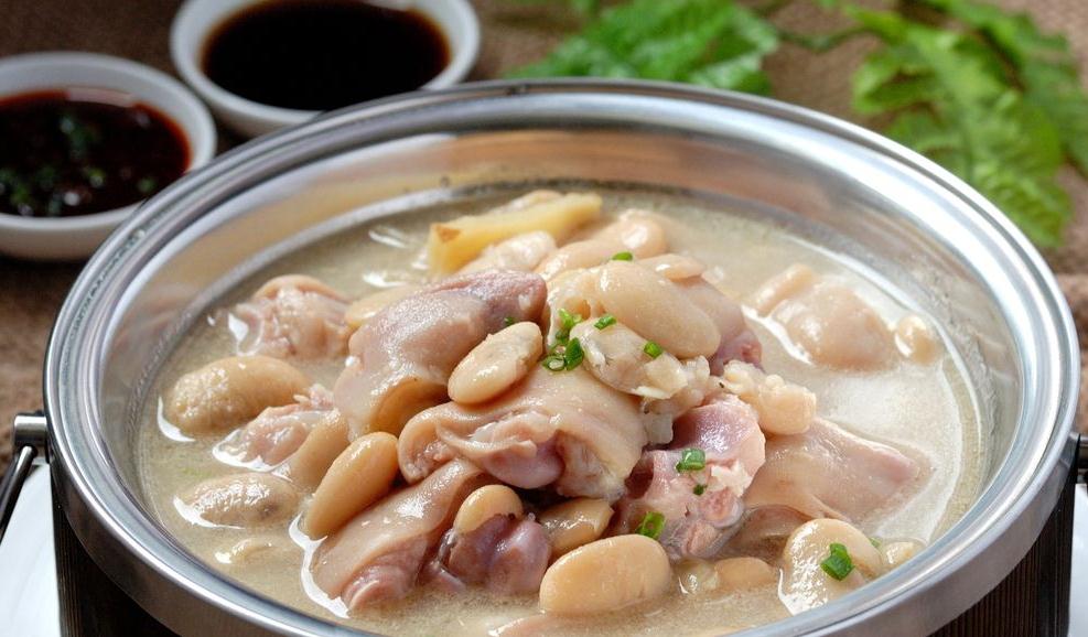 Order 51.	Trotters w. Kidney Beans Soup 	老媽蹄花湯	 food online from Szechuan Gourmet store, New York on bringmethat.com