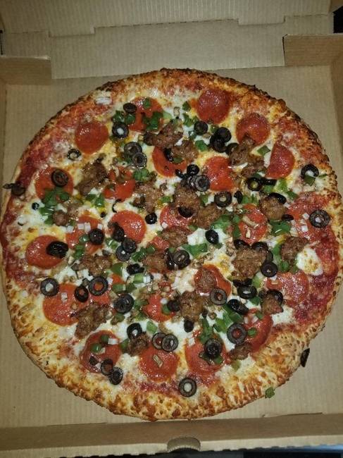 Order Supreme Pizza food online from Fat Belly Pizza store, Stratmoor on bringmethat.com