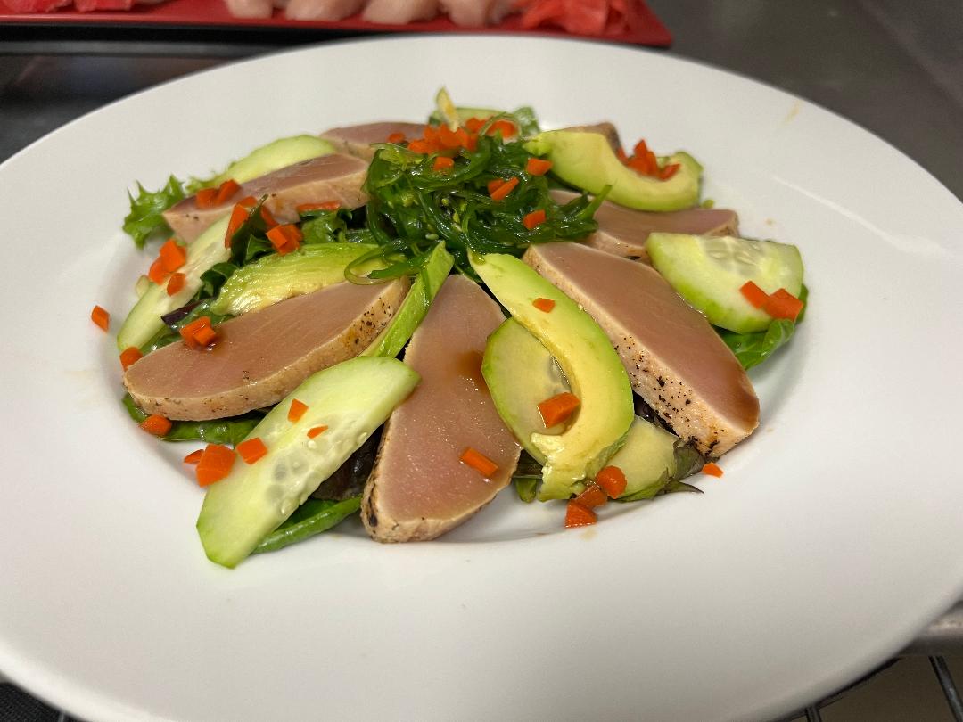 Order Seared Albacore Salad food online from 760 Sushi Bros store, Victorville on bringmethat.com