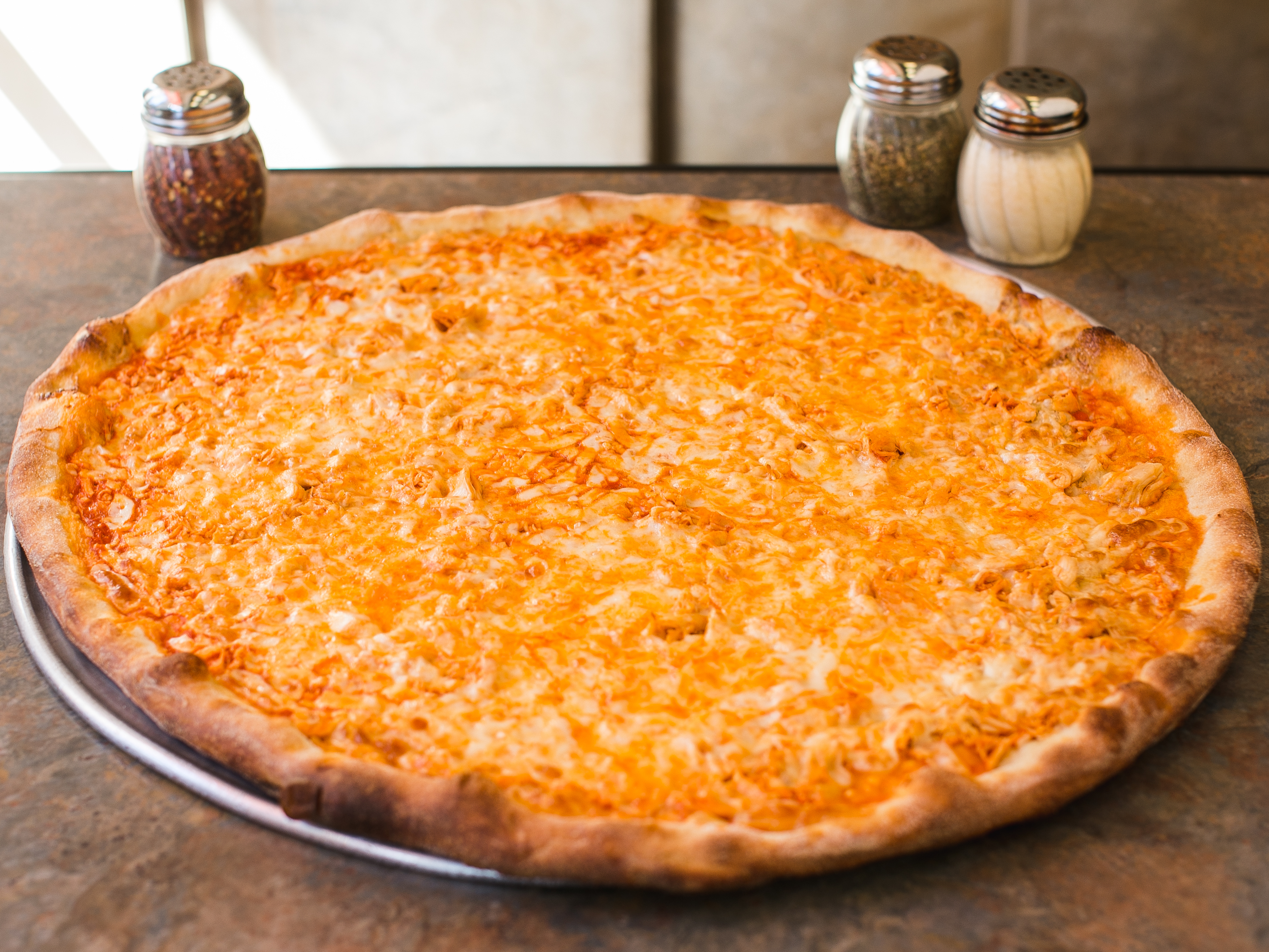 Order Chicken Buffalo Pizza food online from Dolce- carini store, Philadelphia on bringmethat.com