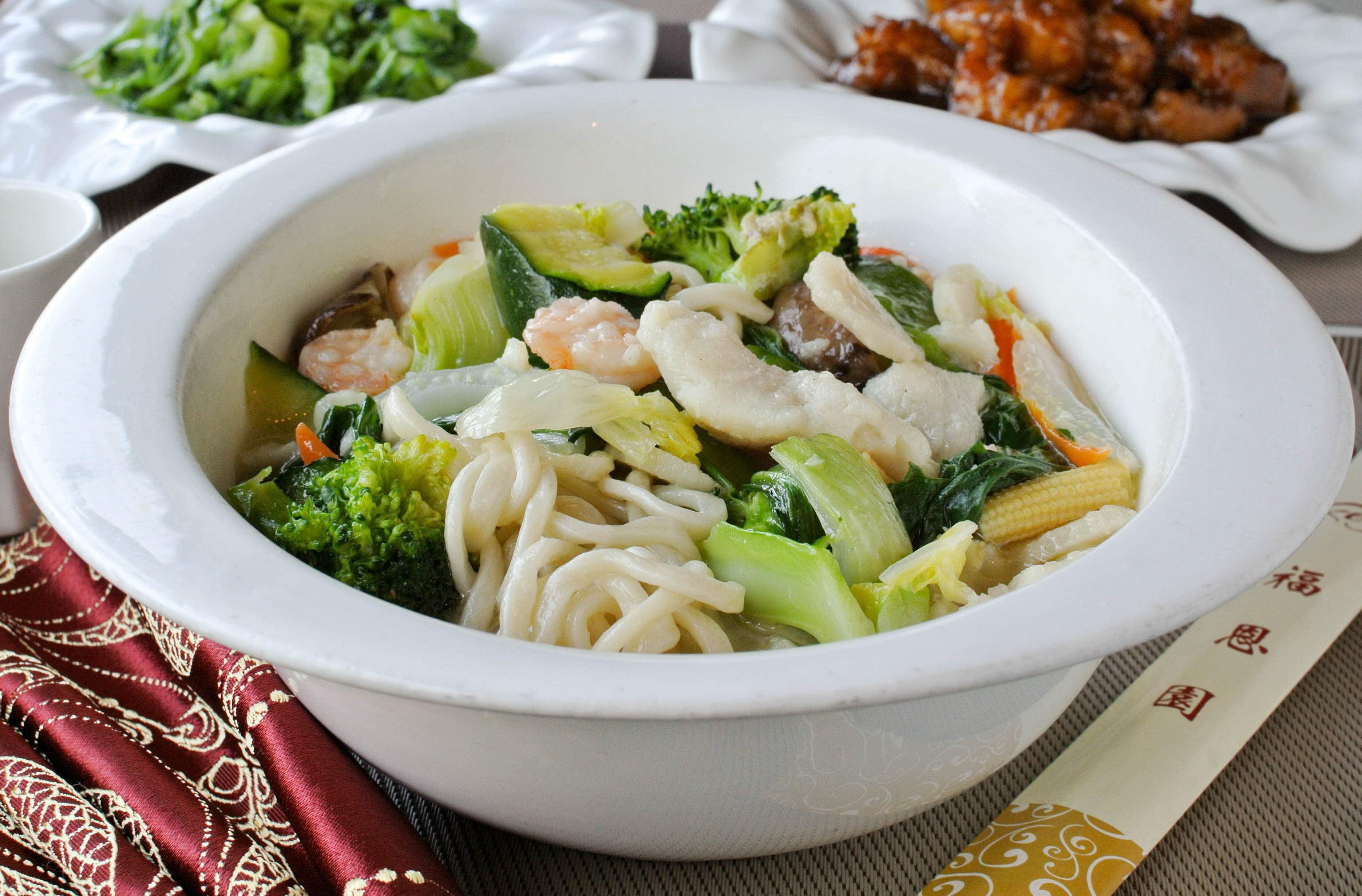 Order Seafood Noodle Soup 三鮮湯麵 food online from Fey Restaurant store, Menlo Park on bringmethat.com