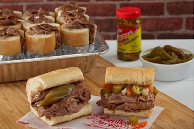 Order Italian Beef Sandwich Fast Pack food online from Portillo Hot Dogs store, Ft. Wayne on bringmethat.com