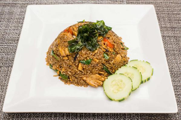 Order Spicy Basil Fried Rice food online from Thai Deelish store, Ashburn on bringmethat.com