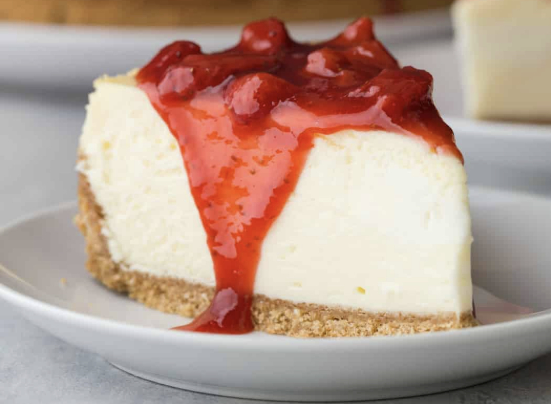 Order New York Cheesecake with Strawberry food online from Fabulous Pizza store, Valdosta on bringmethat.com