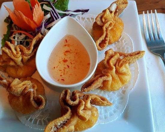 Order Crab Rangoon food online from Hong Thai Cuisine store, Salem on bringmethat.com