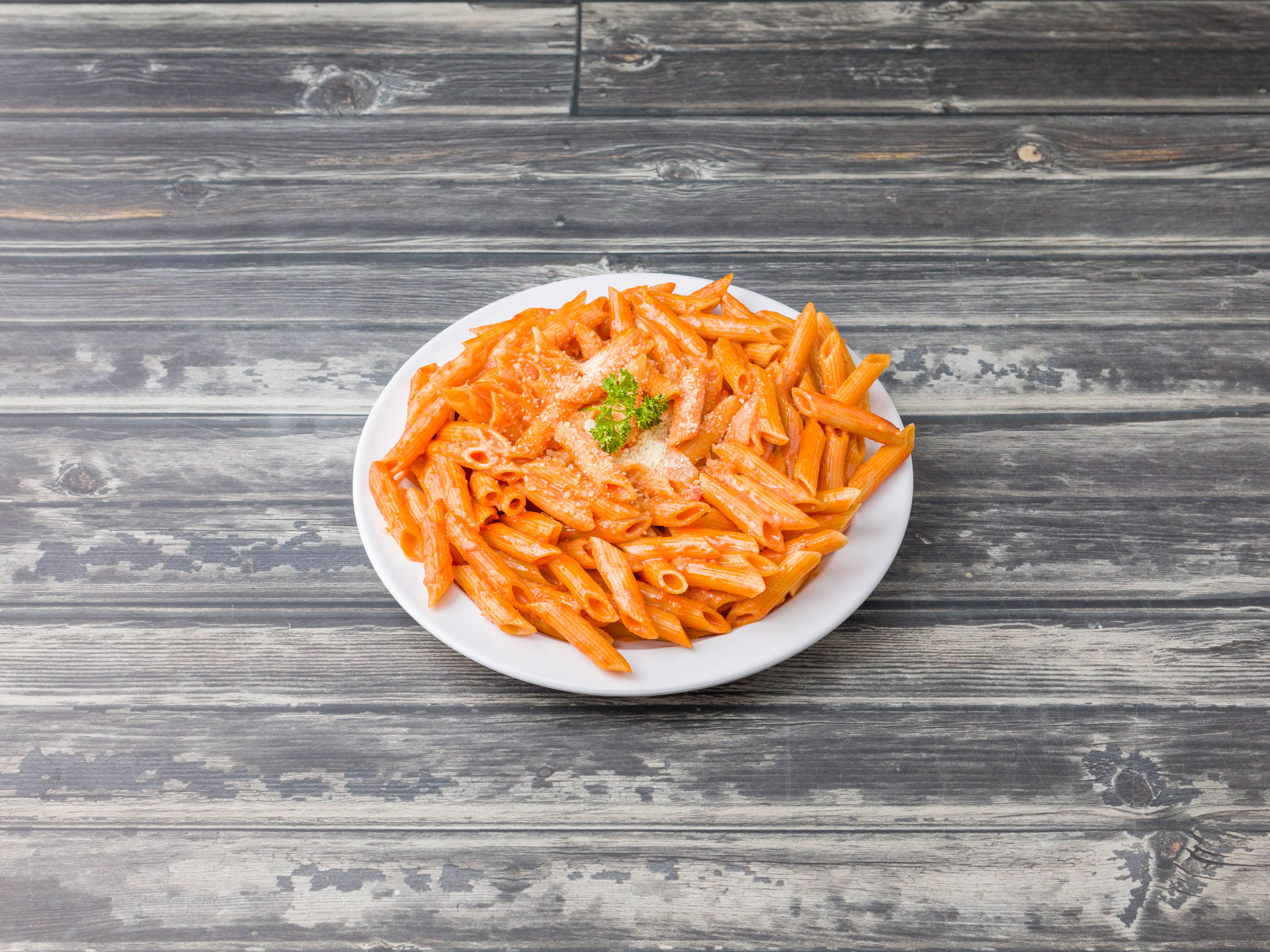 Order Pasta with Vodka Sauce food online from Buon appetito store, Jersey City on bringmethat.com