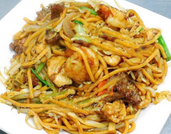 Order House Lo Mein food online from Lucky Buddha store, Atlanta on bringmethat.com
