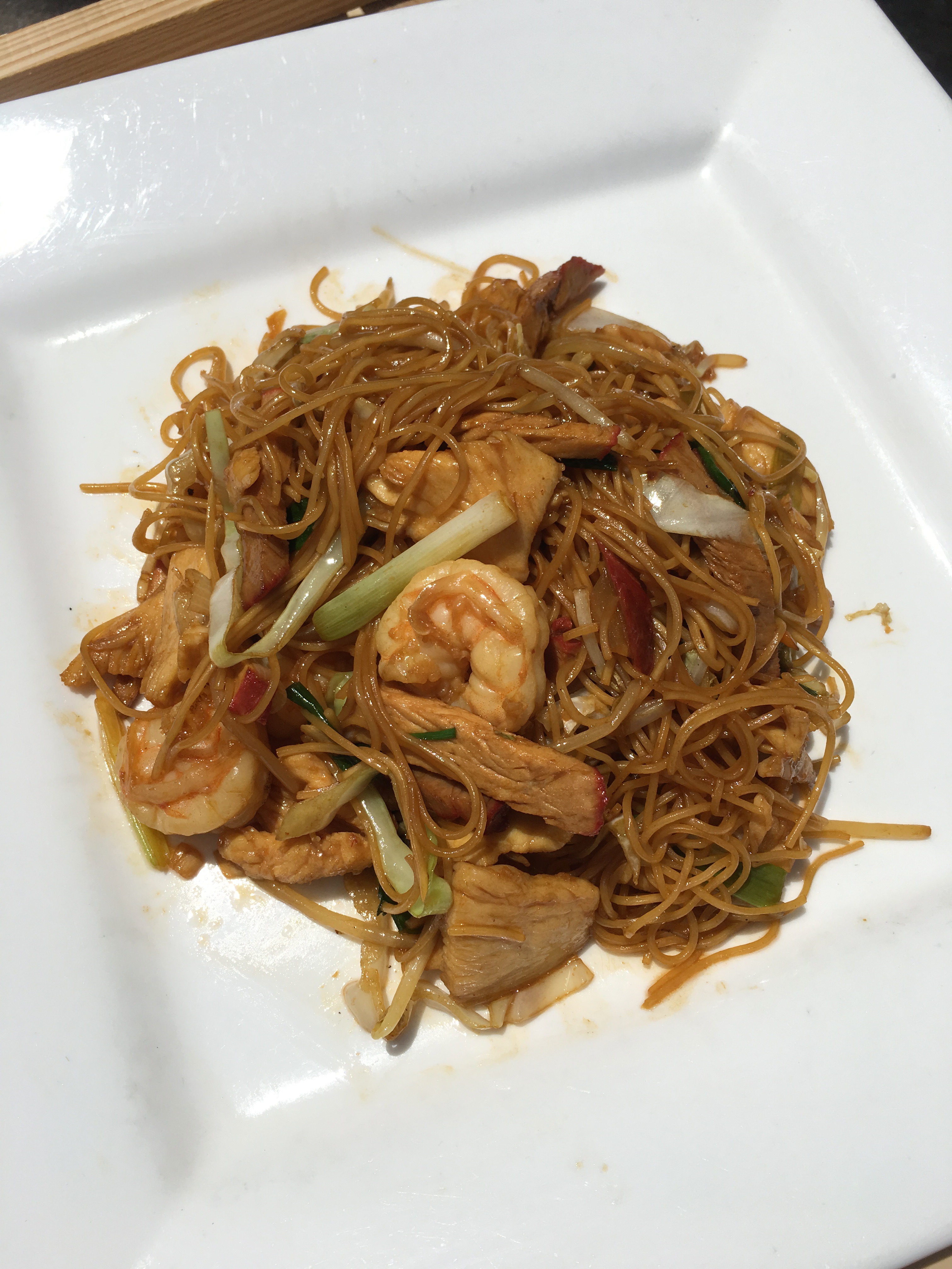 Order L5. House Special Lo Mein Lunch Special food online from Authentic Chinese store, San Antonio on bringmethat.com
