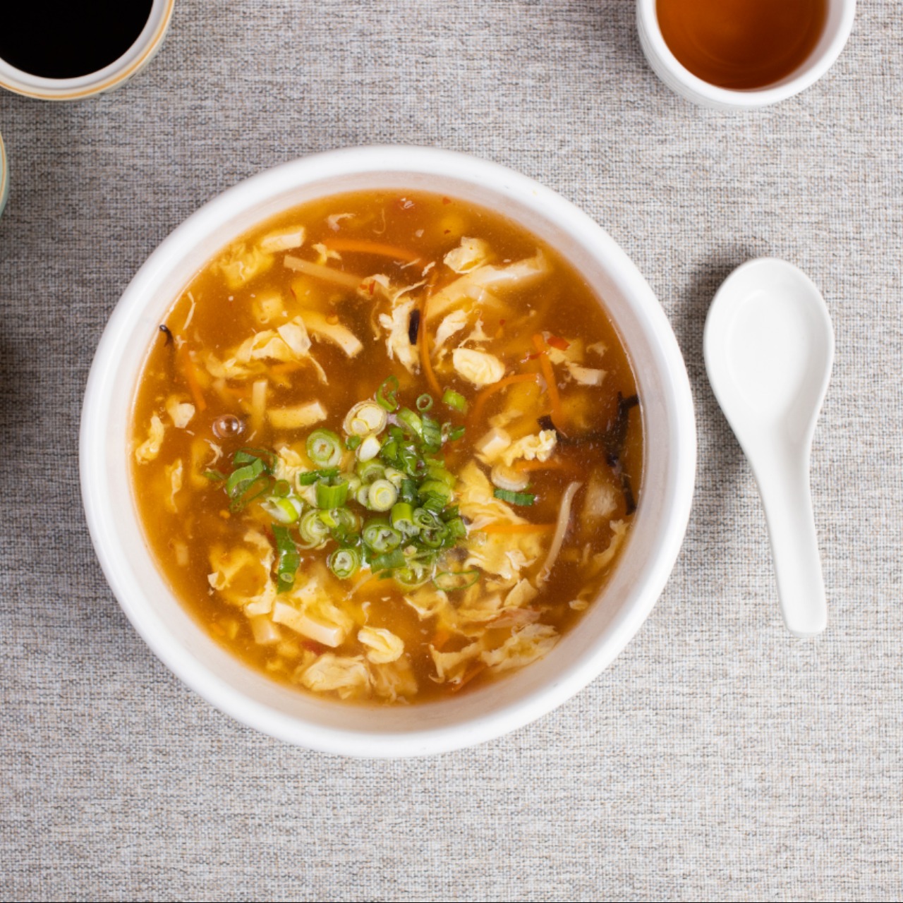 Order Hot ＆ Sour Soup 酸辣湯 food online from Qin's Ramen & Noodle Bar store, San Francisco on bringmethat.com