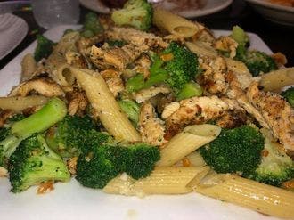 Order Chicken Broccoli - Entree food online from Miangelos store, Phillipsburg on bringmethat.com