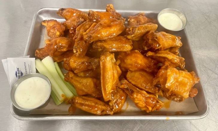 Order 35 Wings food online from Boomerjack Grill store, Fairview on bringmethat.com