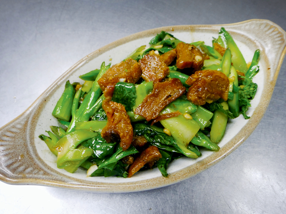 Order Chinese Broccoli with Crispy Pork food online from Thai Curry store, Paramount on bringmethat.com