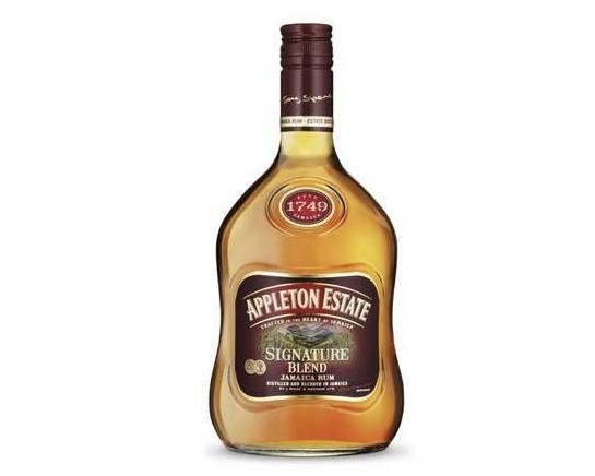 Order Appleton Estate Signature Blend, 750mL rum (40.0% ABV) food online from Cold Spring Liquor store, Liberty Hill on bringmethat.com