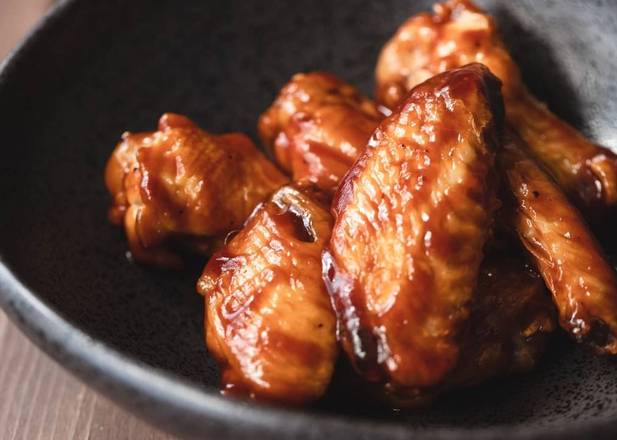 Order BBQ Chicken Wings food online from Green Leaf Restaurant store, Fairview on bringmethat.com
