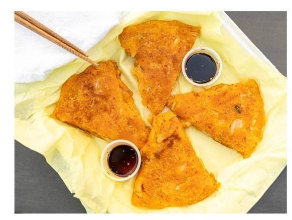 Order Kimchi pancake with mozzarella cheese food online from KO SISTERS SEOUL FOOD store, Portland on bringmethat.com