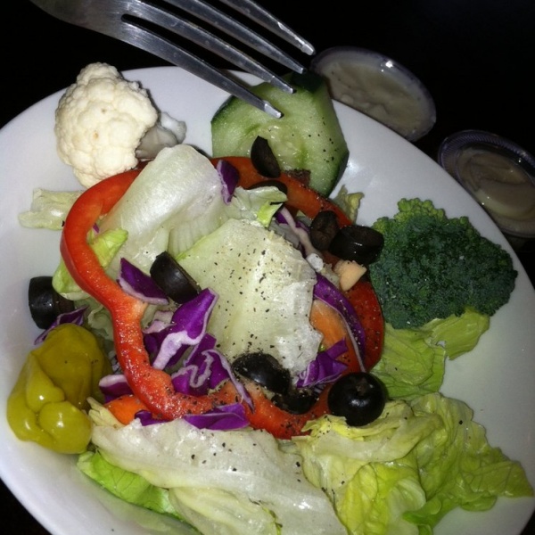 Order Tossed Green Classic Salad food online from Tottino's Pizza store, Inglewood on bringmethat.com