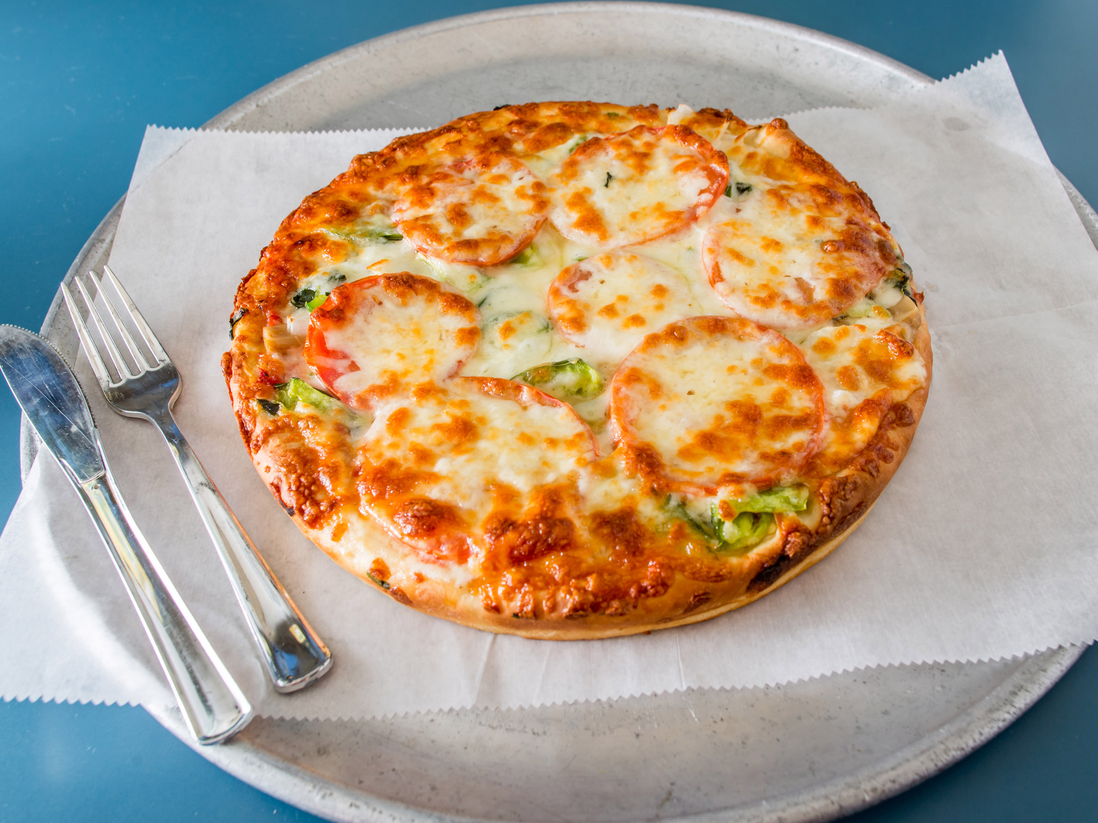 Order Veggie Special Pizza food online from Royal Pizza store, Philadelphia on bringmethat.com