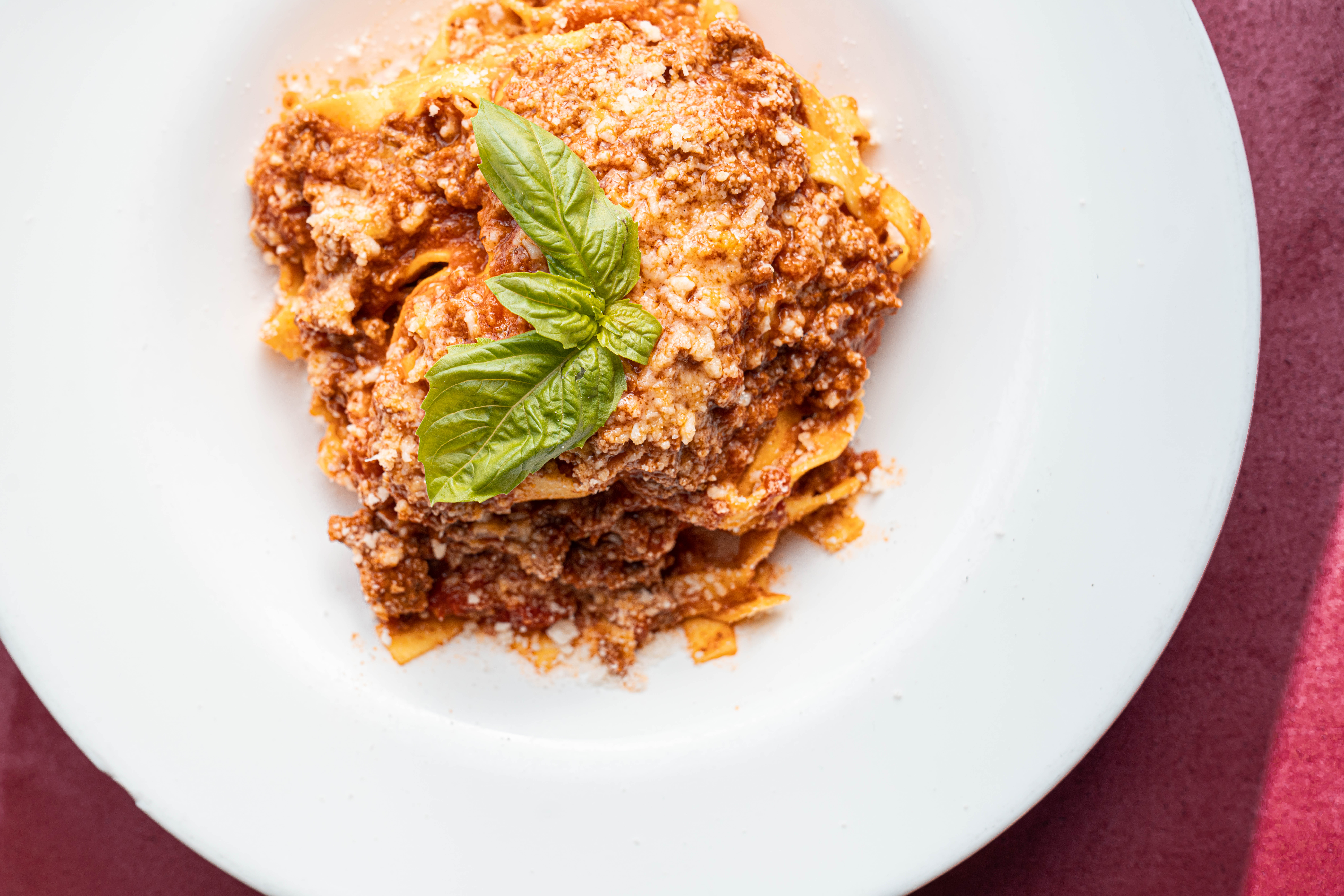 Order Tagliatelle Bolognese food online from Aumm Aumm Pizzeria store, North Bergen on bringmethat.com